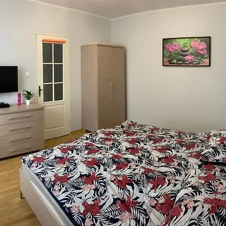 Apartamenty Pod Lwami Kudowa Zdroj Exterior photo